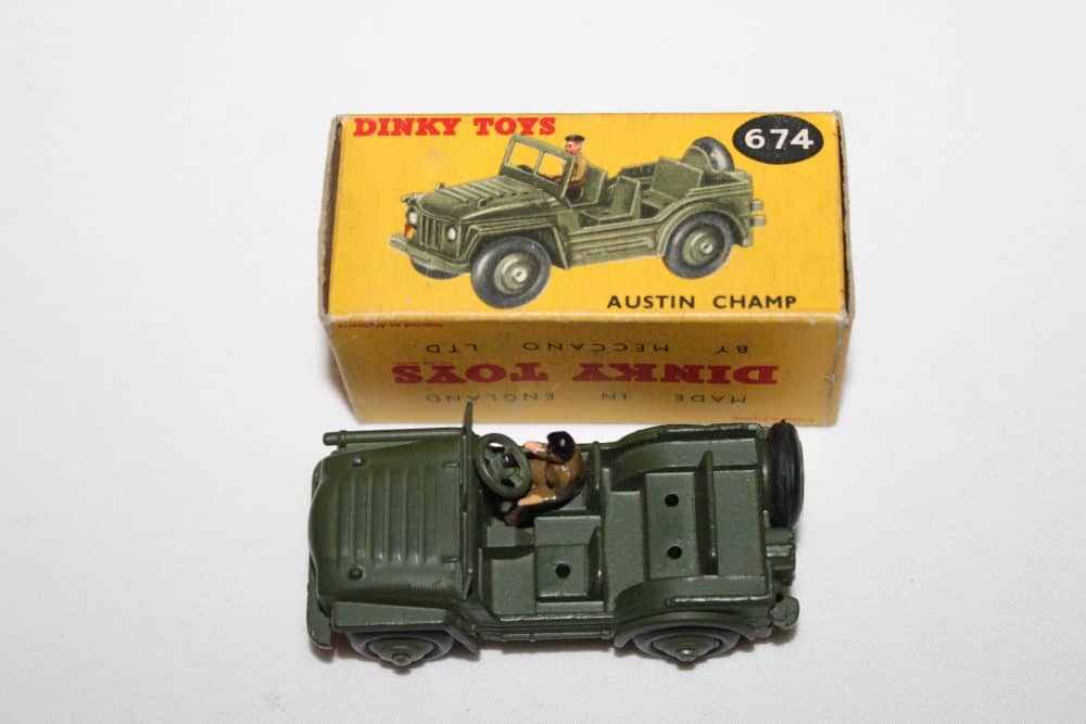 Dinky Toys 674 Austin Champ-top