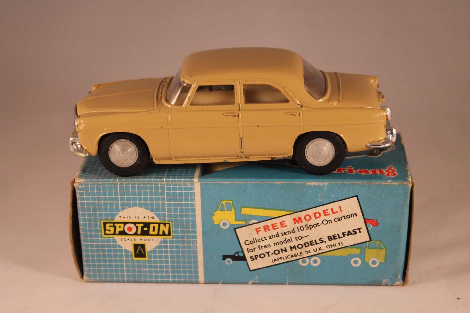 ミニカー SPOT - ON ROVER 3 LITRE MODEL with light Spot-On 157sl, Rover 3 Litre with Lights - Free Price Guide