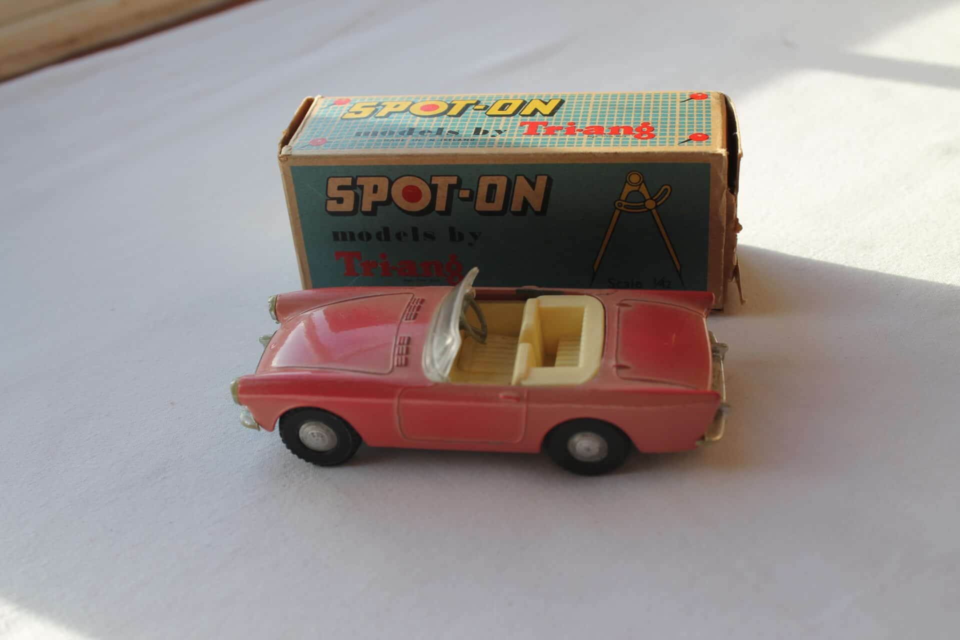 Spot-On 191 Scarce Pink Sunbeam Alpine Convertible