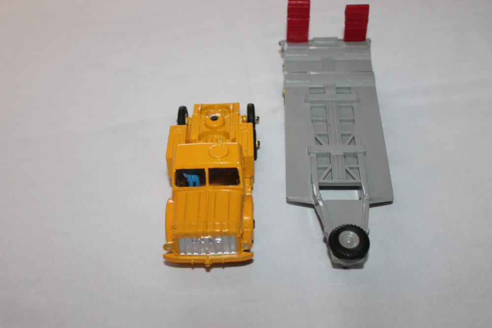 Dinky Toys 908 Mighty Antar with Transformer-front