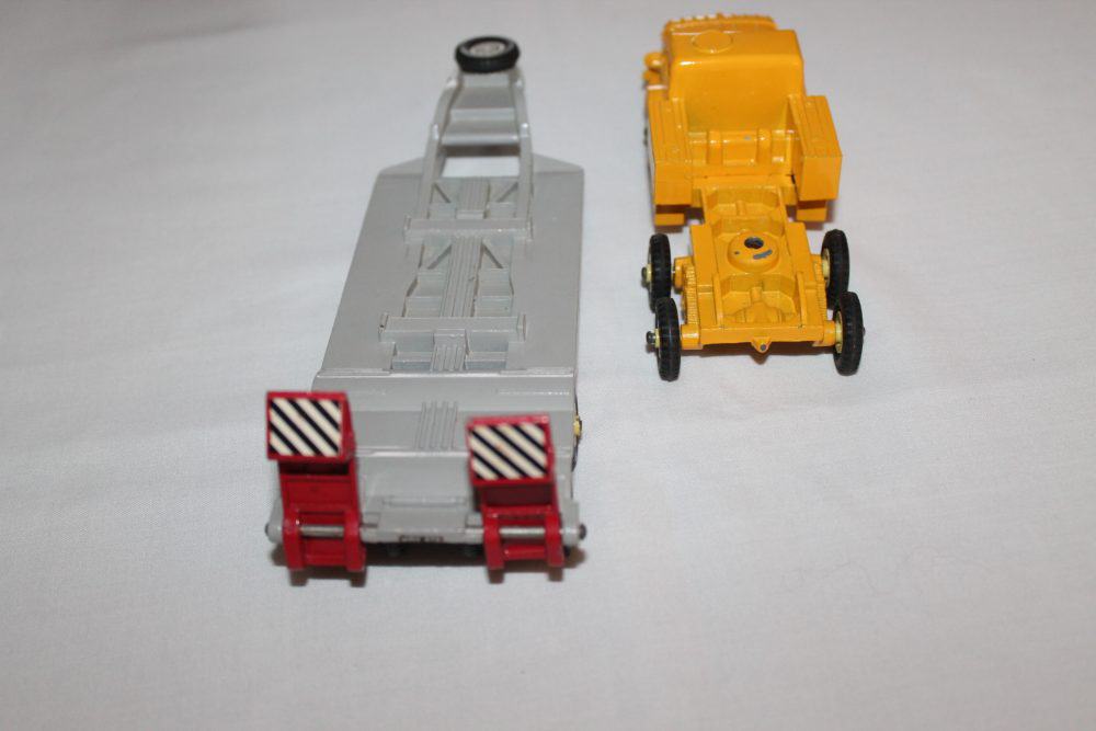 Dinky Toys 908 Mighty Antar with Transformer-back