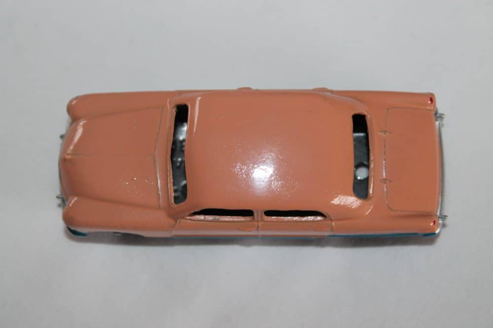 Dinky Toys 170 Ford Forder-top