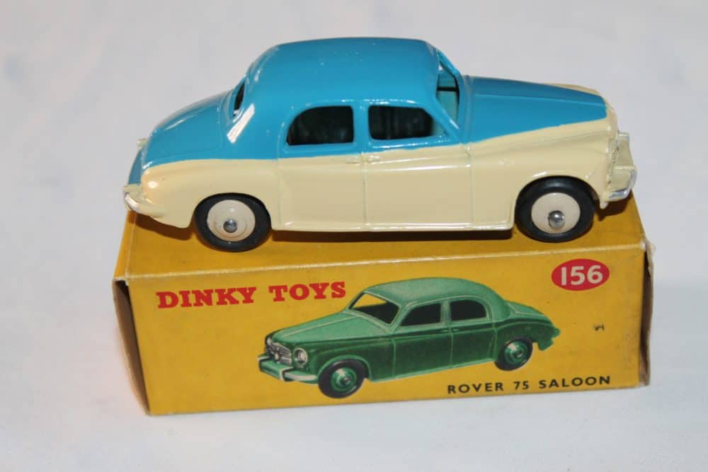 Dinky Toys 156 Rover 75-side
