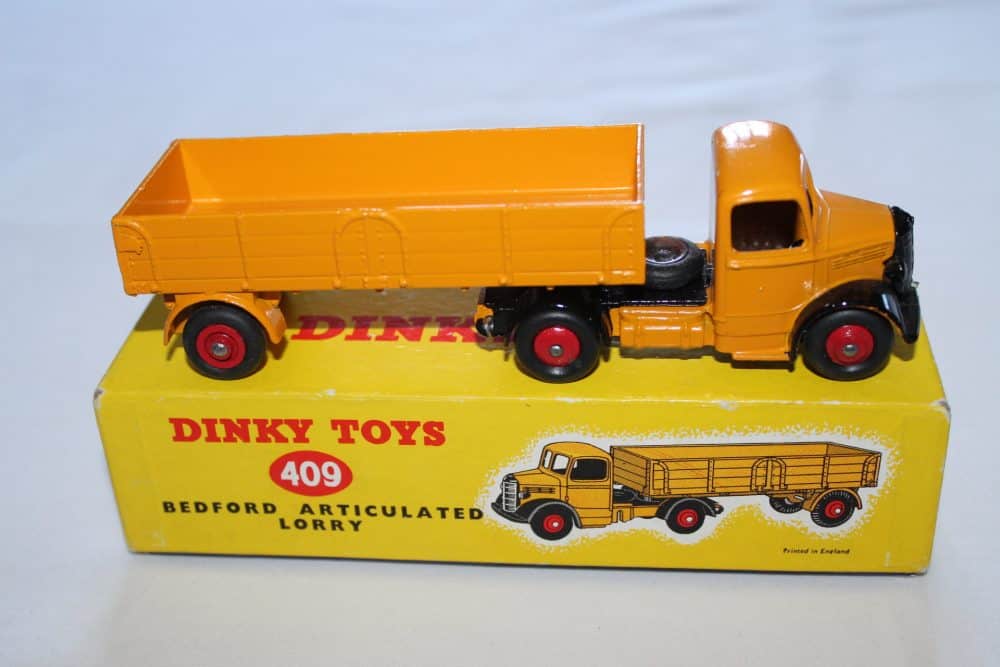 Dinky Toys 409 Bedford Artic Lorry-side