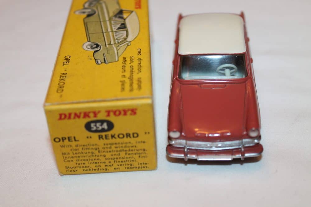 French Dinky Toys 554 Opel Rekord-front