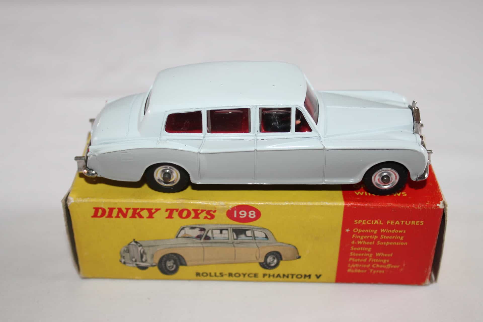 DINKY TOYS 1:43 ROLLS ROYCE PHANTOM V 198 - RARE SELTEN - FAIR - 479