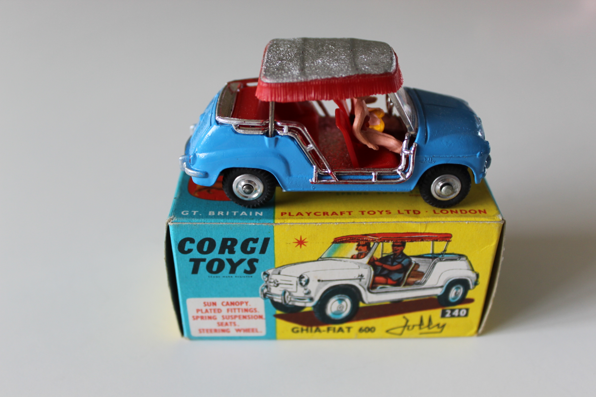 ghia fiat 600 jolly corgi toys 240 SIDE