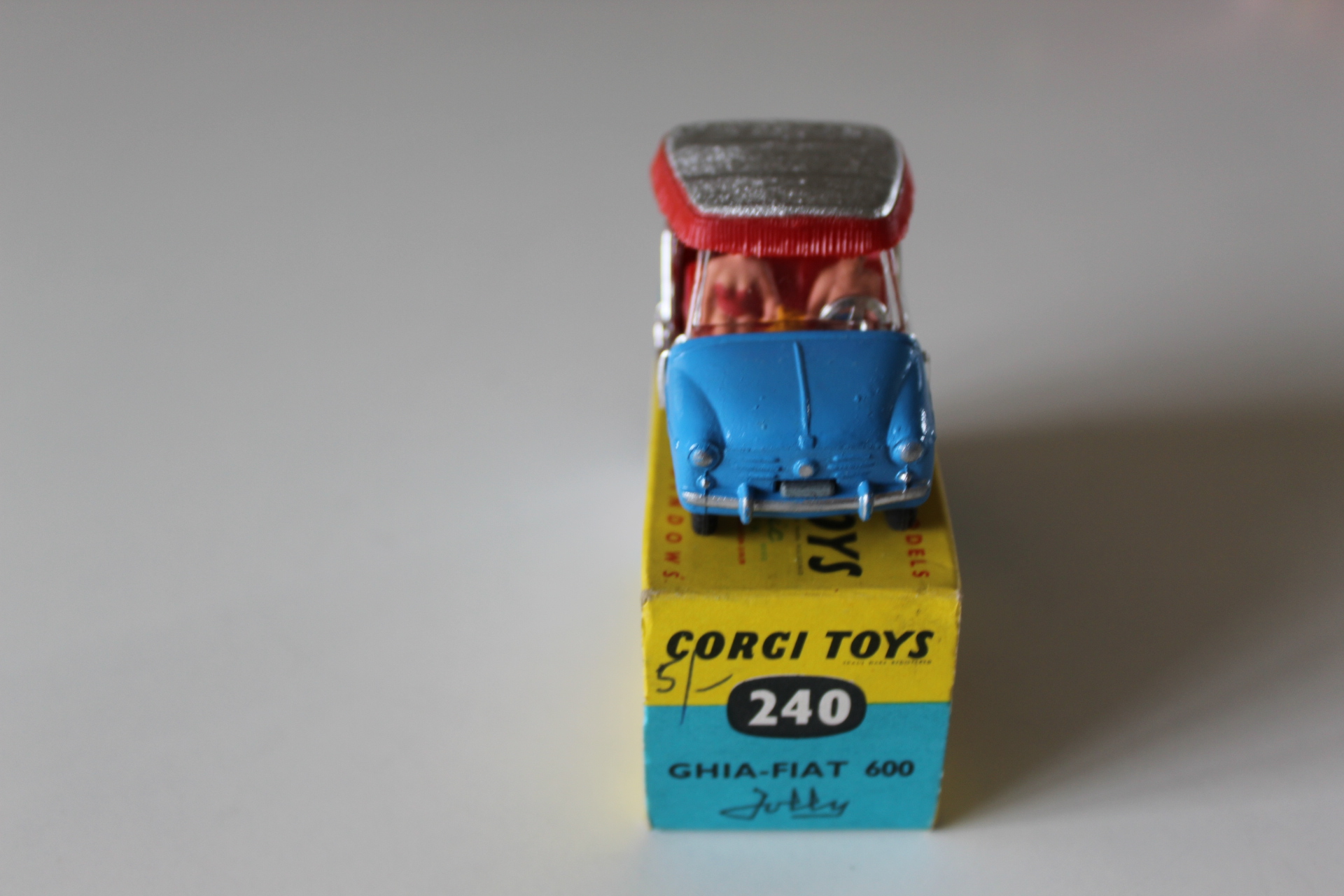 ghia fiat 600 jolly corgi toys 240 FRONT