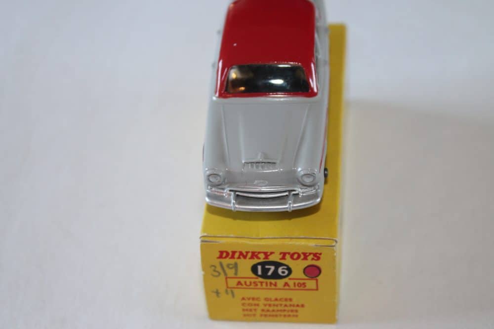 Dinky Toys 176 Austin A105 Saloon-front