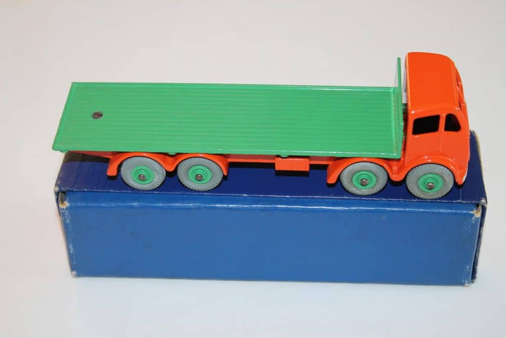 Dinky Toys 502 2nd Cab Foden Flat truck-side