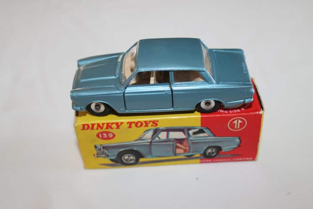 Dinky Toys 139 Ford Cortina