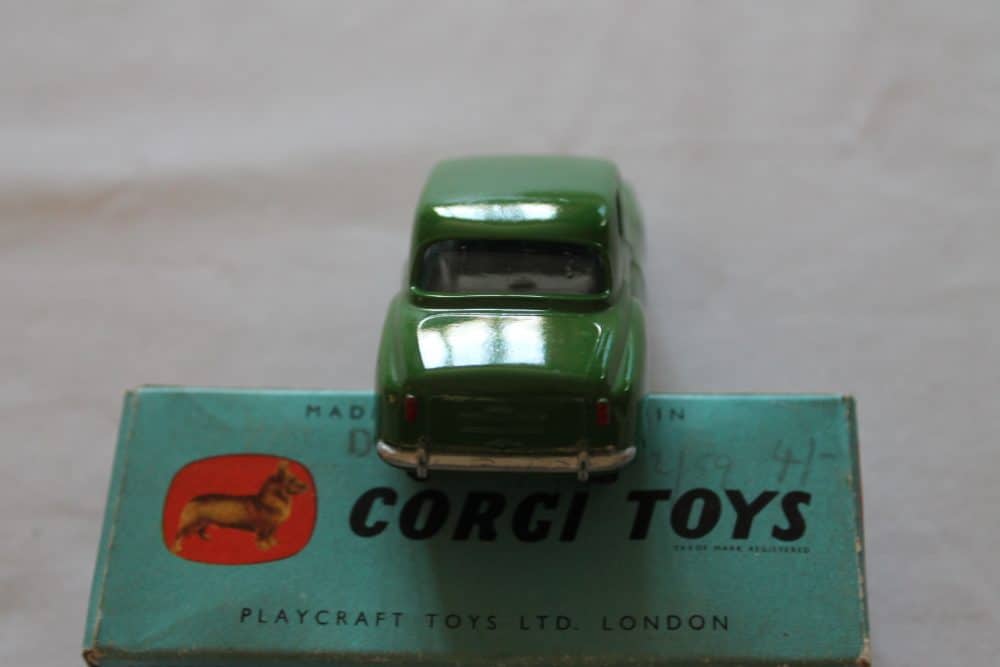 Corgi Toys 204M Rover 90 Saloon Mechanical-back