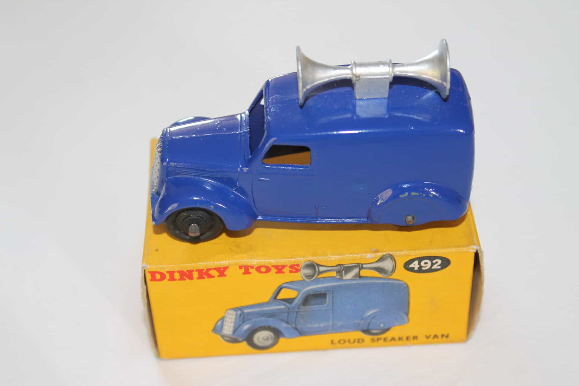 Dinky Toys 34C 492 Loud Speaker Van Diecast railroad-turntable-photos-definition-invention