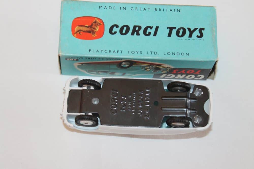 Corgi Toys 208 Jaguar 2.4 litre-base
