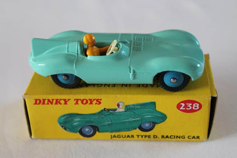 Dinky Toys 238 Jaguar D Type Racing Car-side