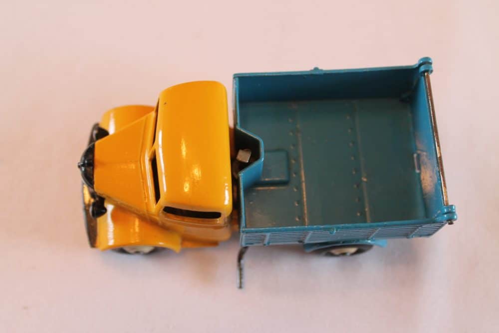 Dinky Toys 410 Bedford End Tipper-top