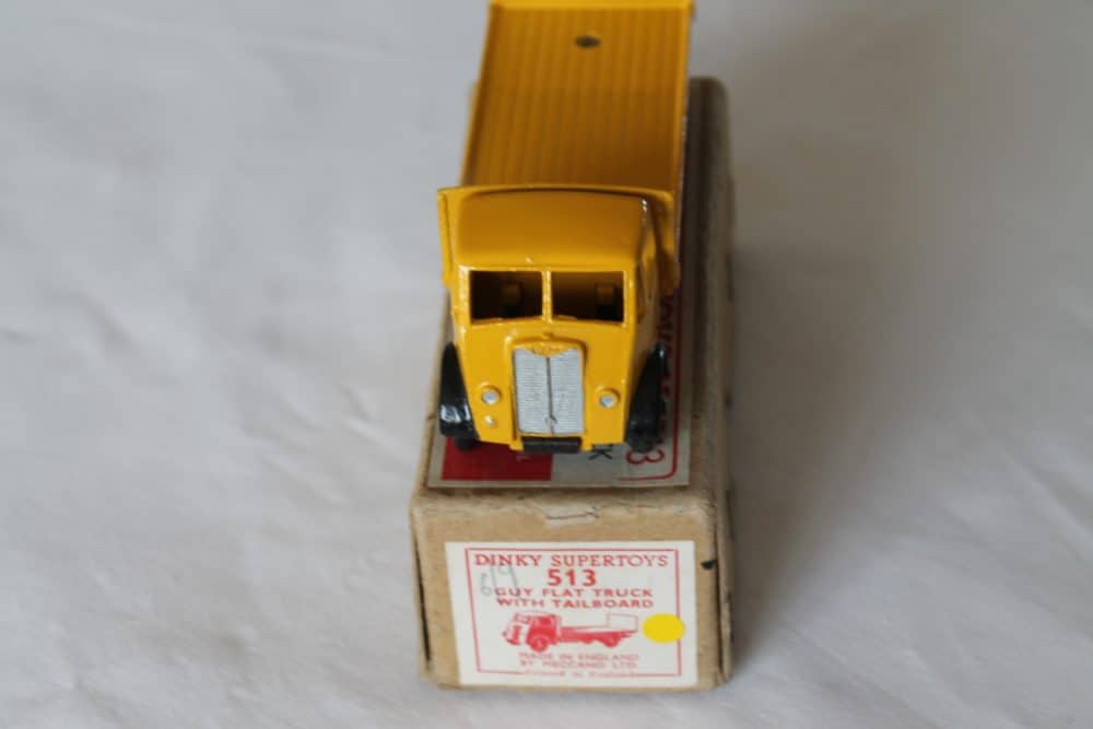 Dinky Toys 513 Guy Tailboard Lorry-front