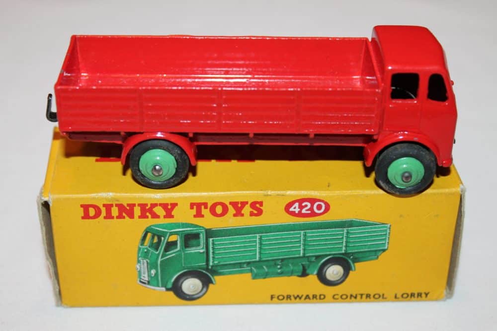 Dinky Toys 420 Forward Control Lorry-side