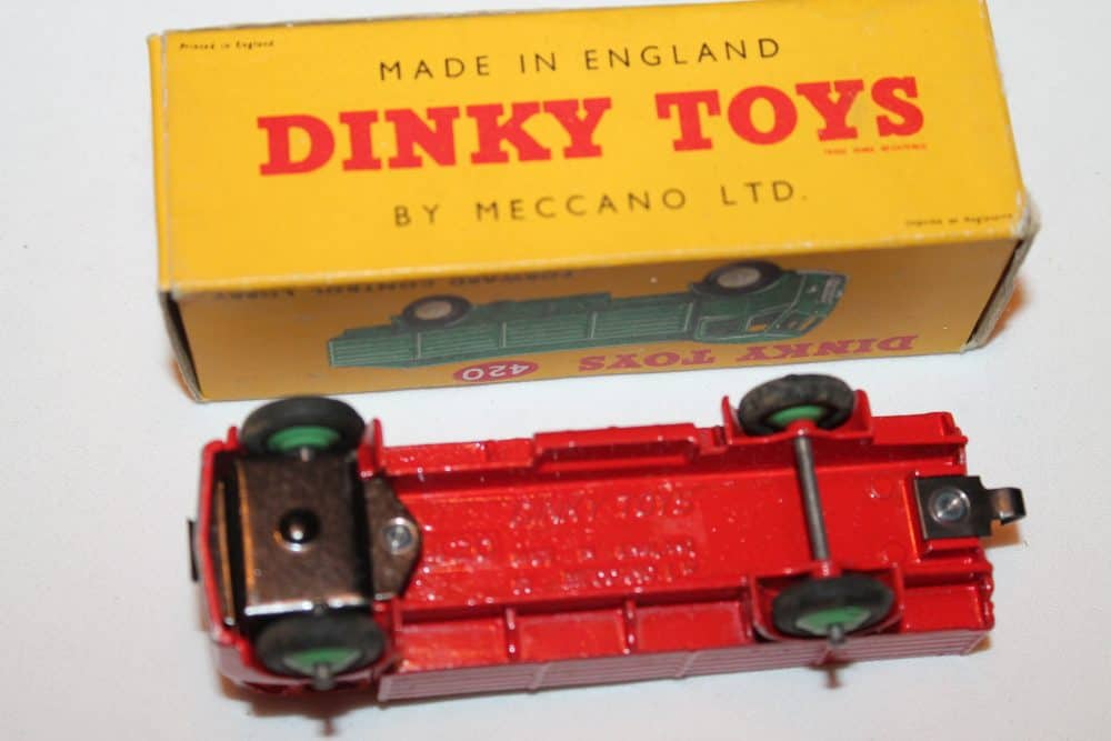 Dinky Toys 420 Forward Control Lorry-base
