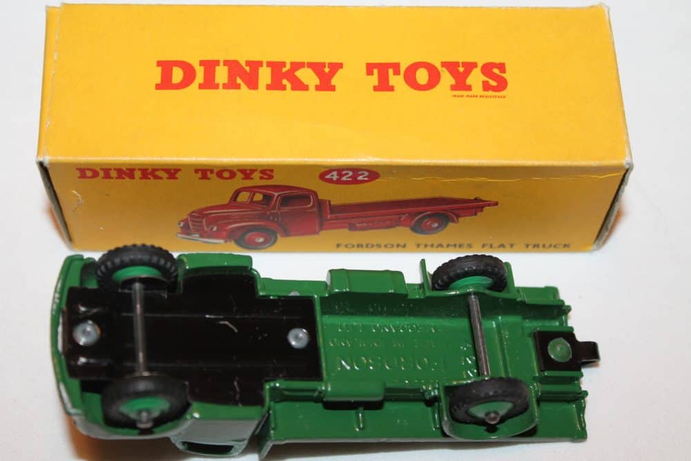 Dinky Toys 422 Fordson Thames Flat truck-base