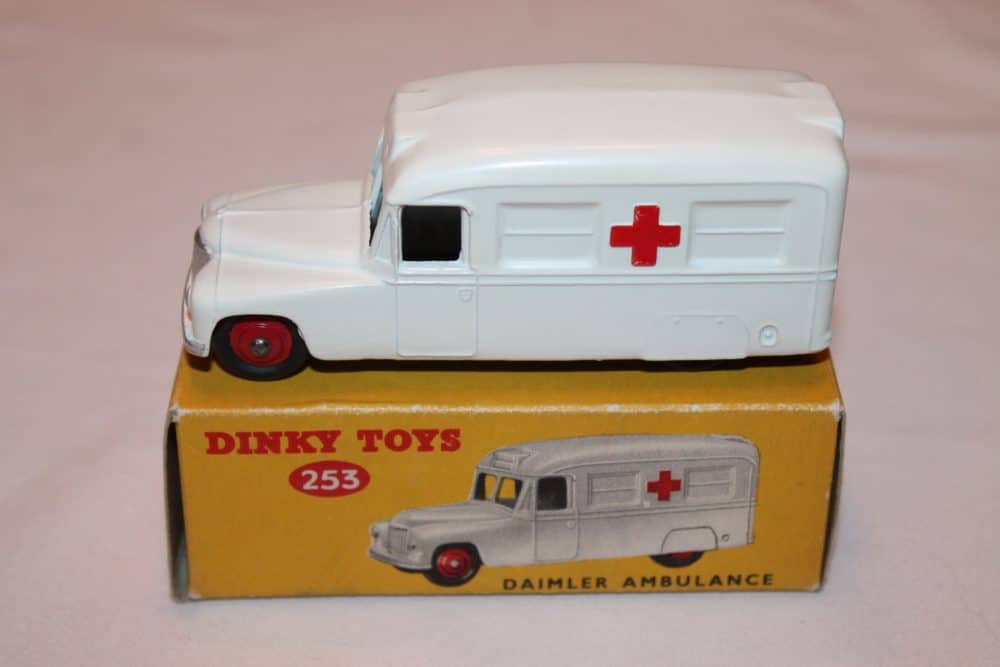 Dinky Toys 253 Daimler Ambulance