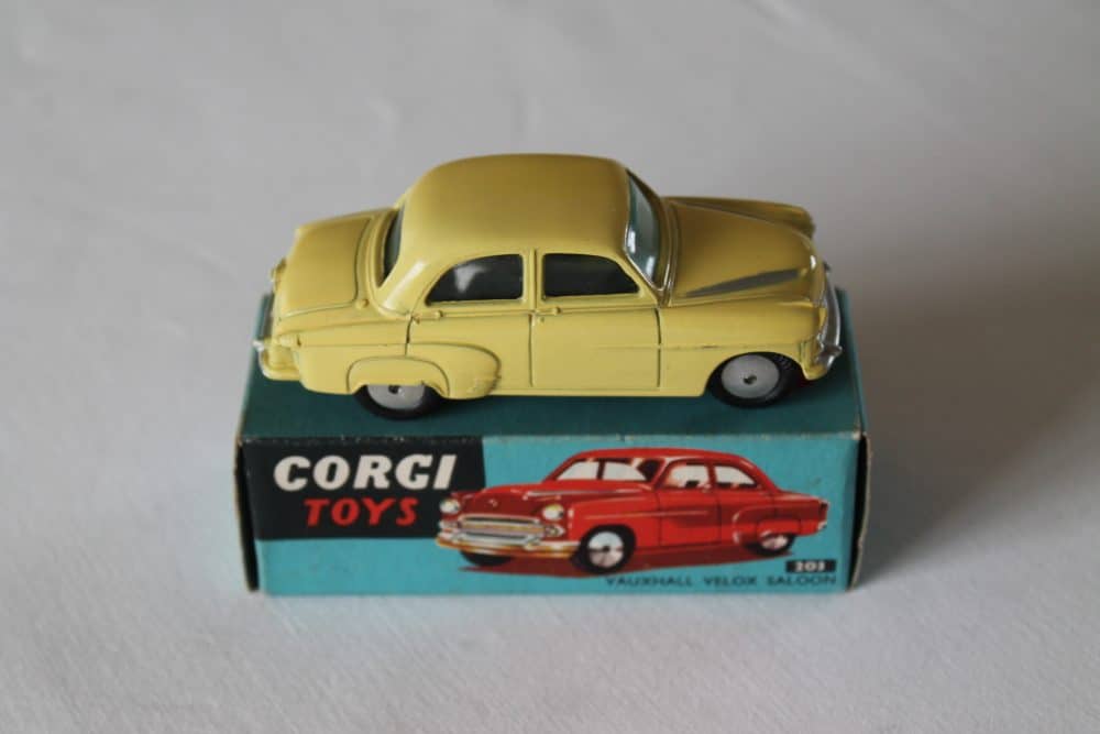 Corgi Toys 203 Vauxhall Velox-side