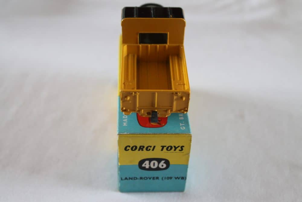 Corgi Toys 406 Land Rover (109 WB)-back