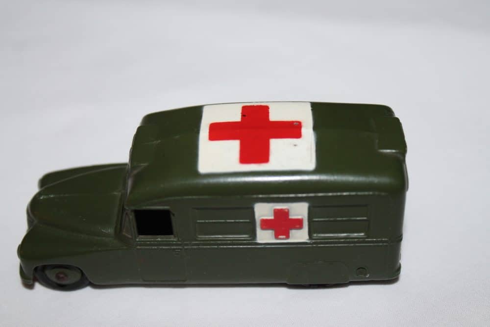 Dinky Toys 624 Daimler Military Ambulance