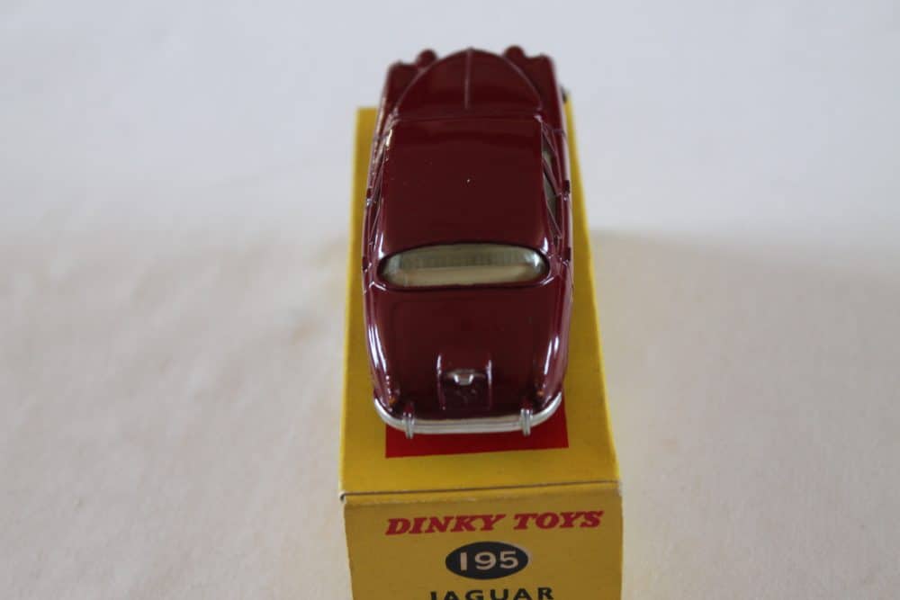 Dinky Toys 195 Jaguar 3.4 Saloon-back