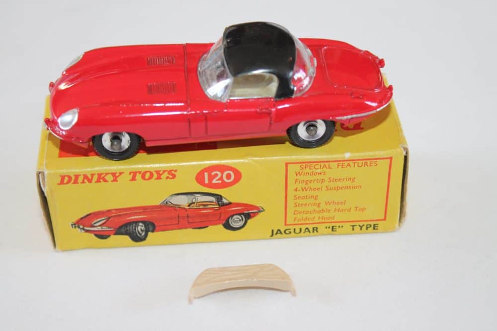 Dinky Toys 120 'E' Type Jaguar