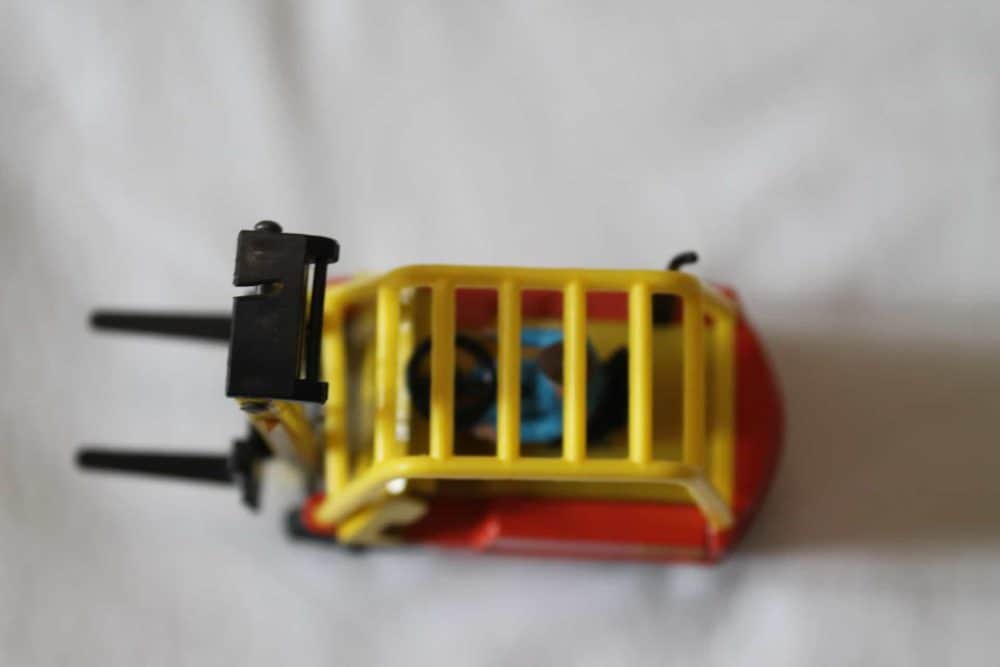 Dinky Toys 404 Conveyancer Fork Lift Truck-top
