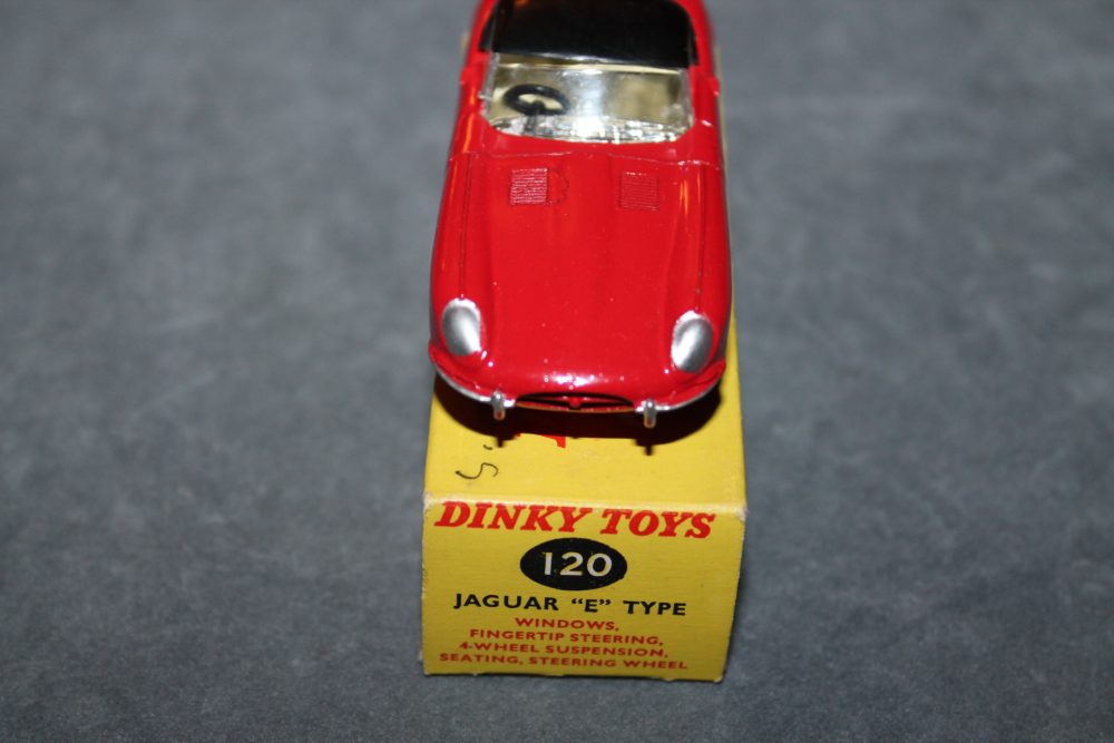 jaguar e type dinky toys 120 front