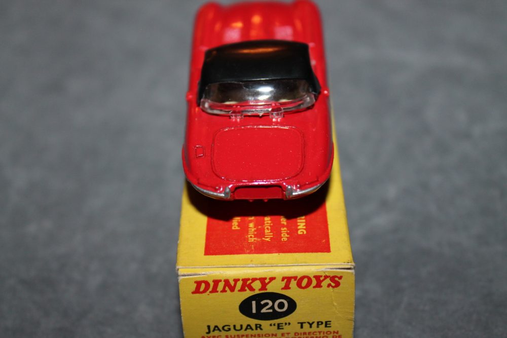 jaguar e type dinky toys 120 back