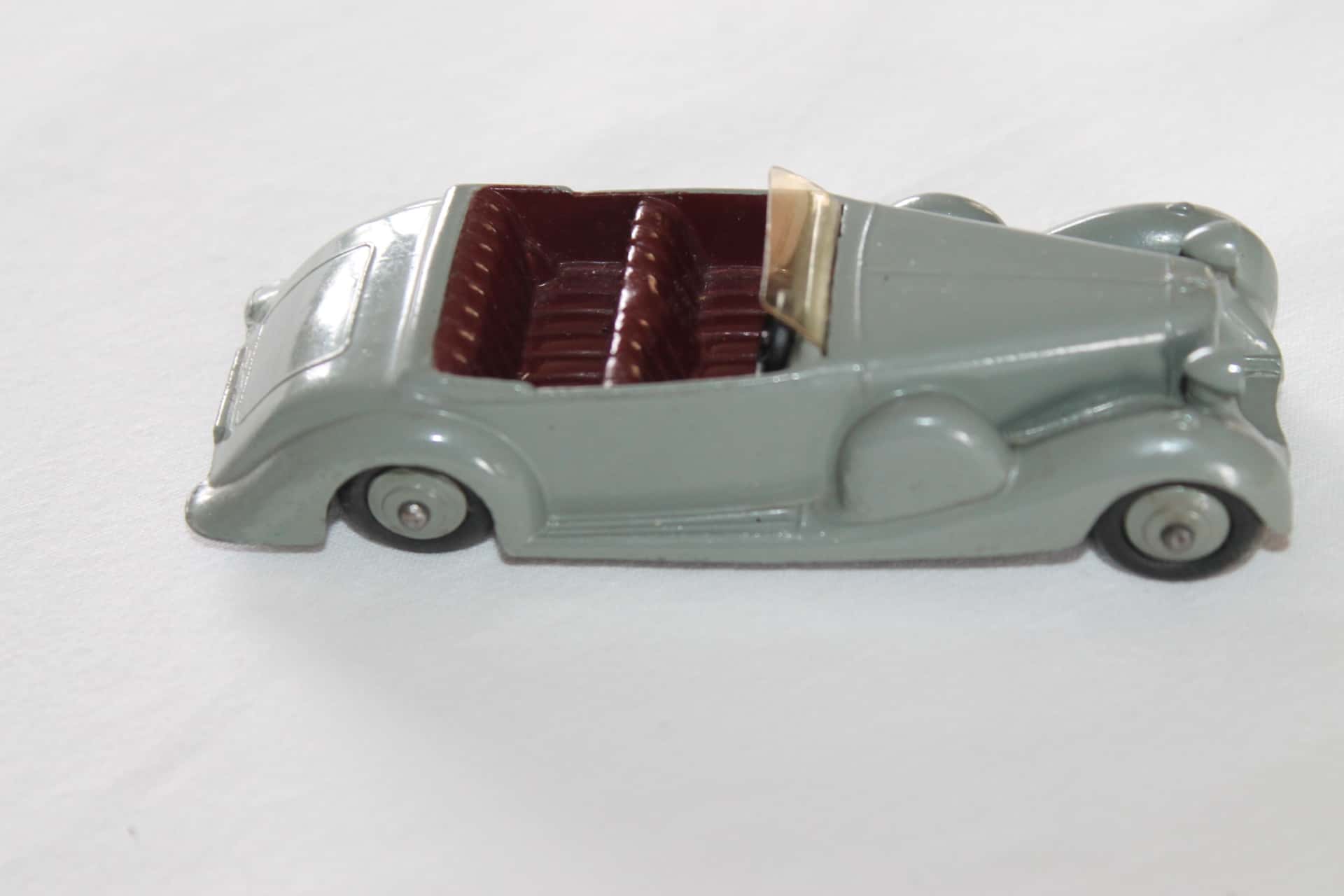 Dinky Toys 038C Lagonda Tourer - Diecast