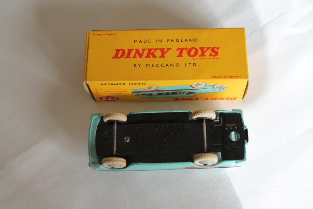 Dinky Toys 173 Nash Rambler-base