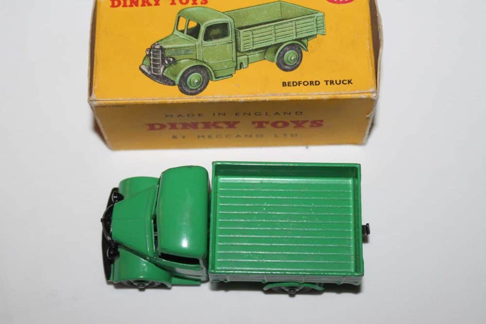 Dinky Toys 411 Bedford Truck-top