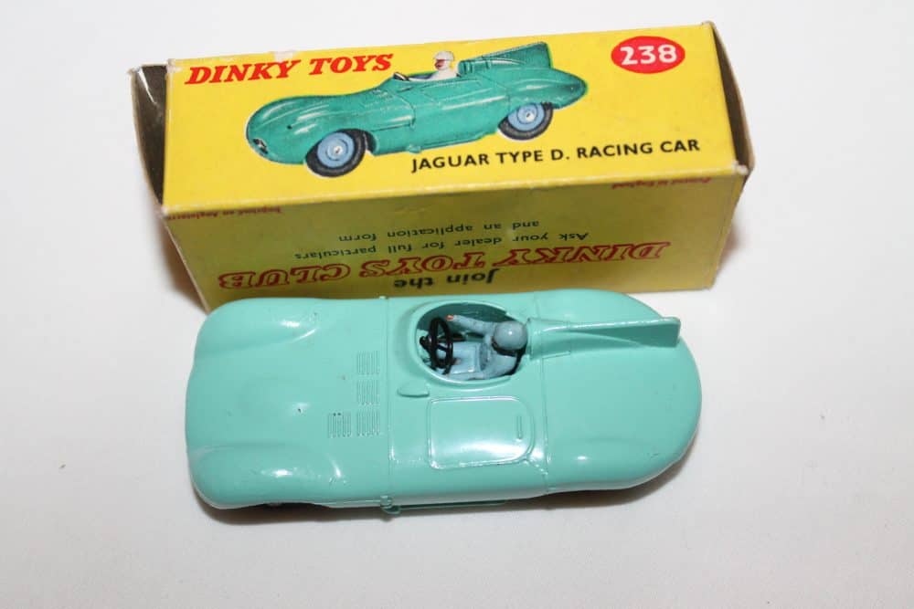 Dinky Toys 238 Jaguar D Type Racing Car-top