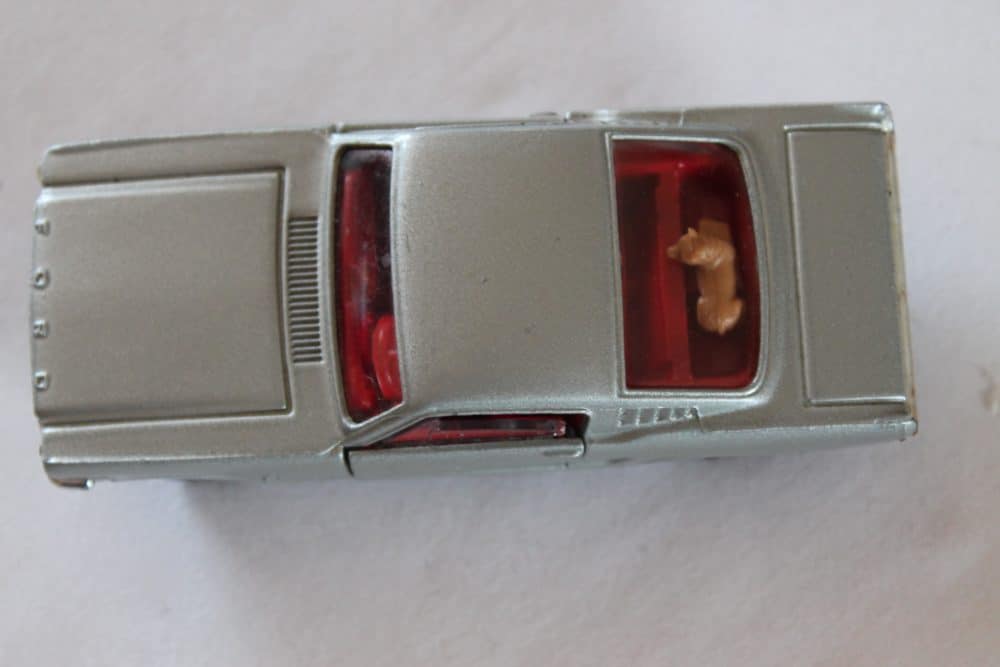 Corgi Toys 320 Ford Mustang-top