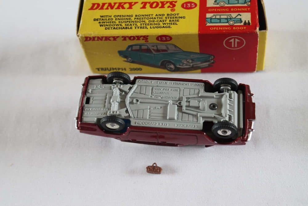 Dinky Toys 135 Triumph 2000 Rare Promotional-base