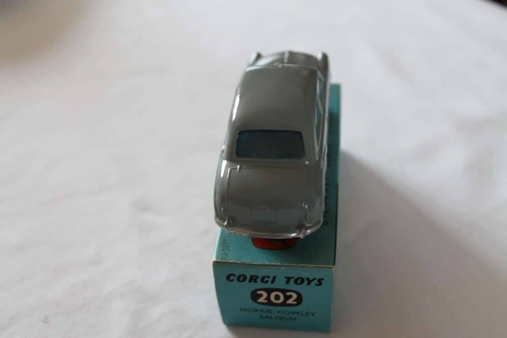 Corgi Toys 202 Grey Morris Cowley-back