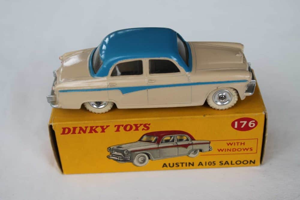 Dinky Toys 176 Austin A105 Saloon-side