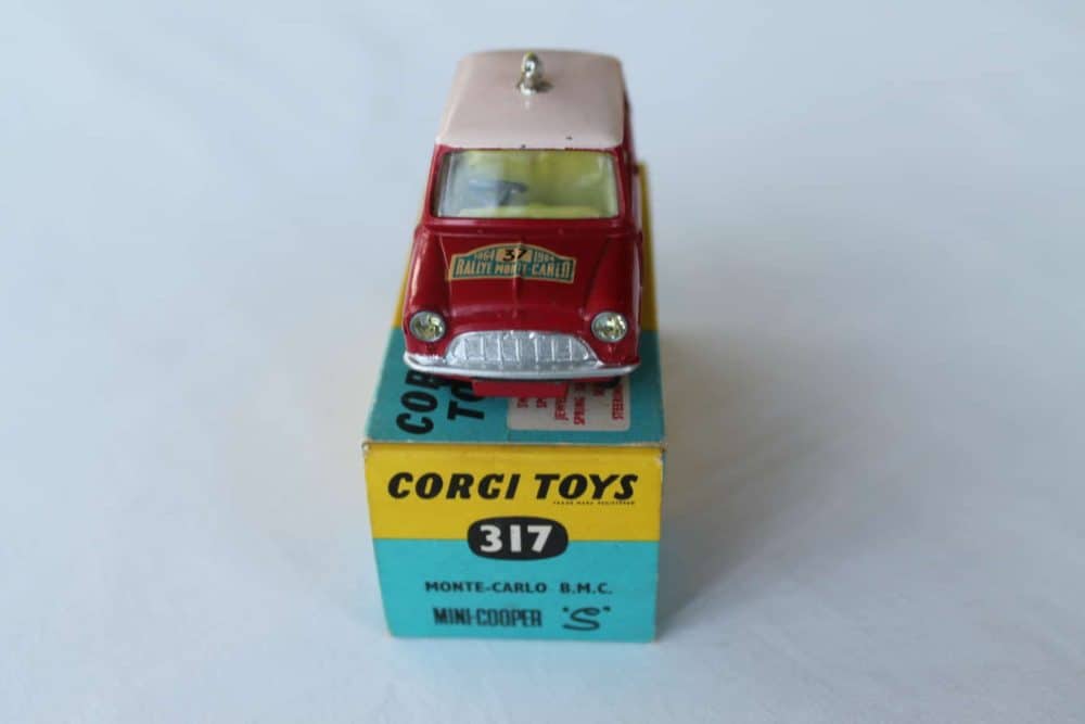 Corgi Toys 317 Monte Carlo B.M.C. Mini Cooper S-front