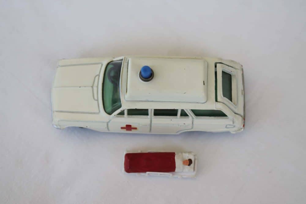 Dinky Toys 278 Vauxhall Ambulance-top