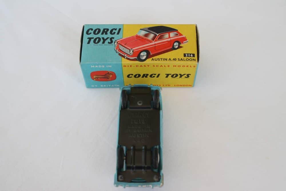 Corgi Toys 216 Austin A40-base
