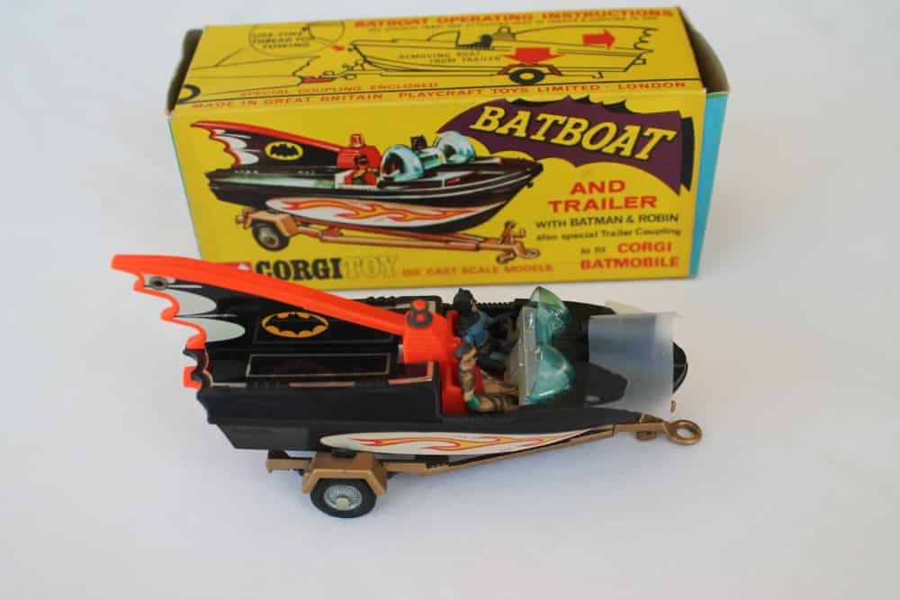 Corgi Toys 107 Batboat-side