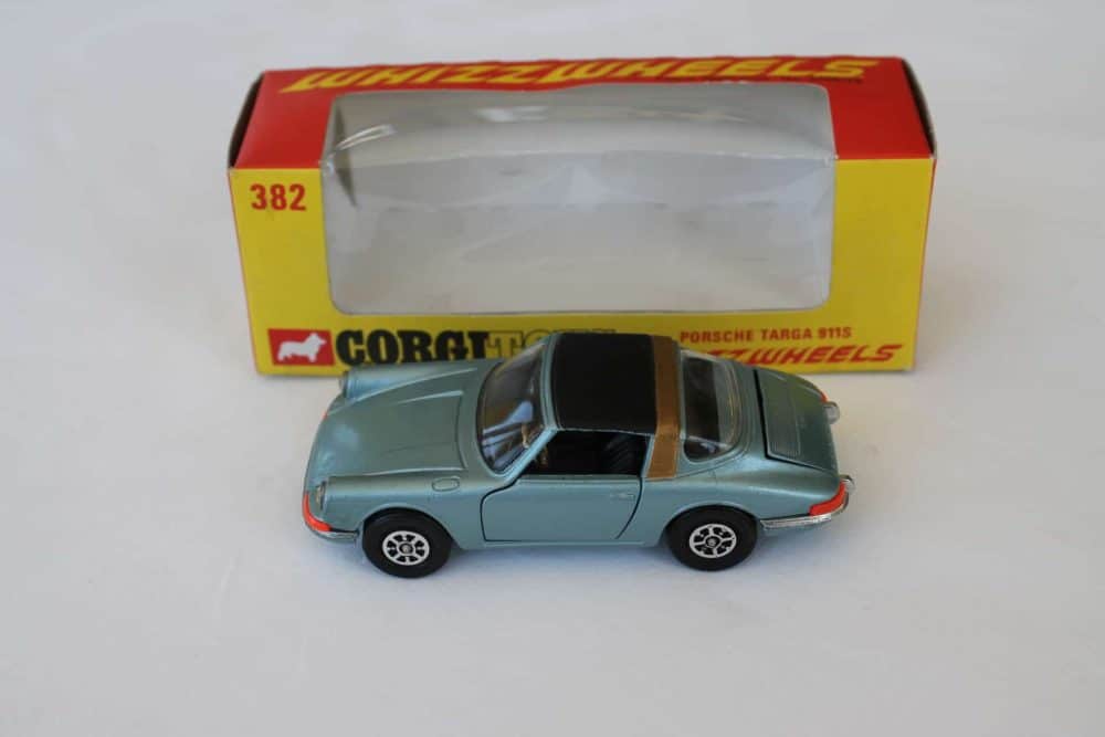 Corgi Toys 382 Porsche Targa 911S Whizzwheels-left