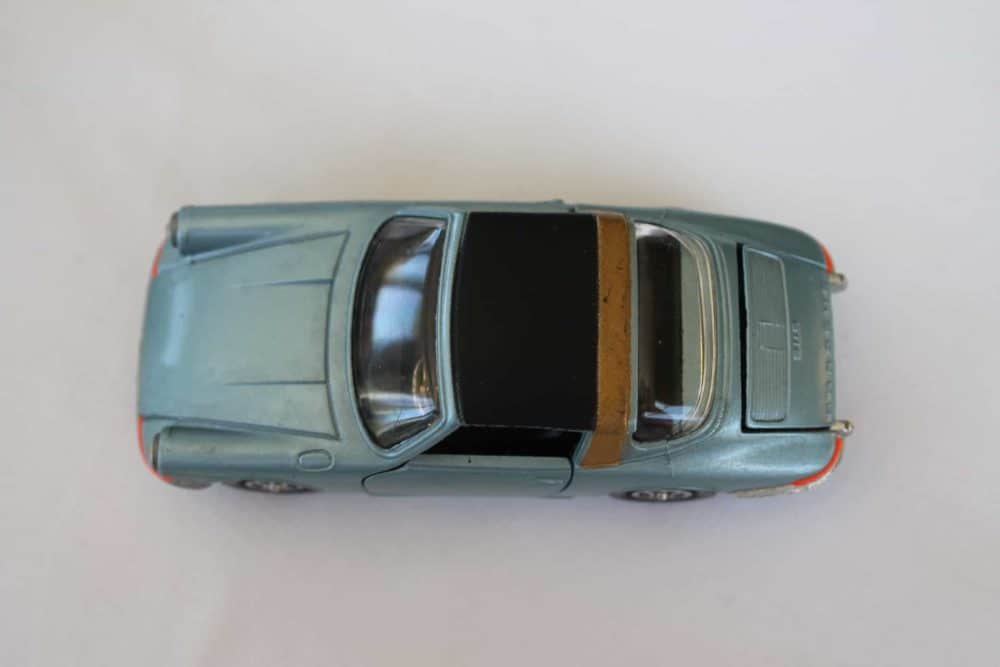 Corgi Toys 382 Porsche Targa 911S Whizzwheels-top