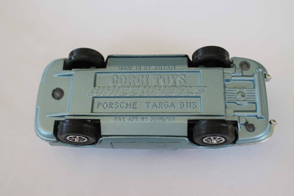 Corgi Toys 382 Porsche Targa 911S Whizzwheels-base