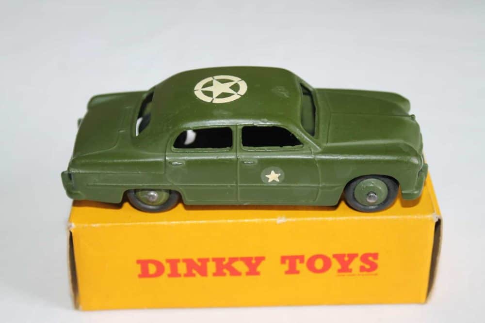 Dinky Toys 675 Army Staff Car-side