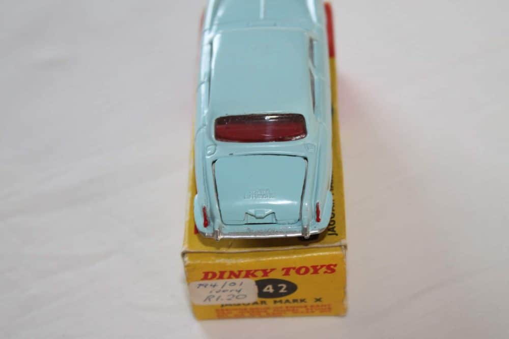 Dinky Toys 142 South African version Jaguar mark X-back
